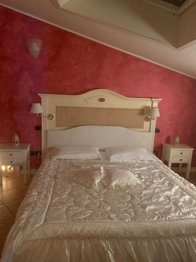 Hotel Due Colonne Сан Бонифацио Экстерьер фото