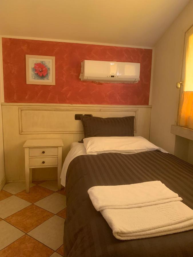 Hotel Due Colonne Сан Бонифацио Экстерьер фото