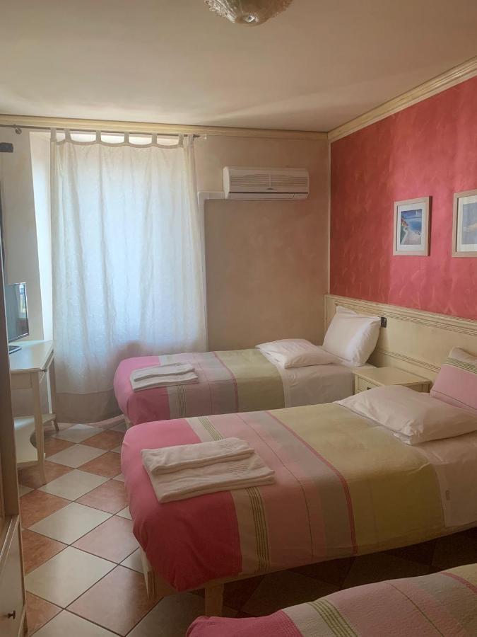 Hotel Due Colonne Сан Бонифацио Экстерьер фото