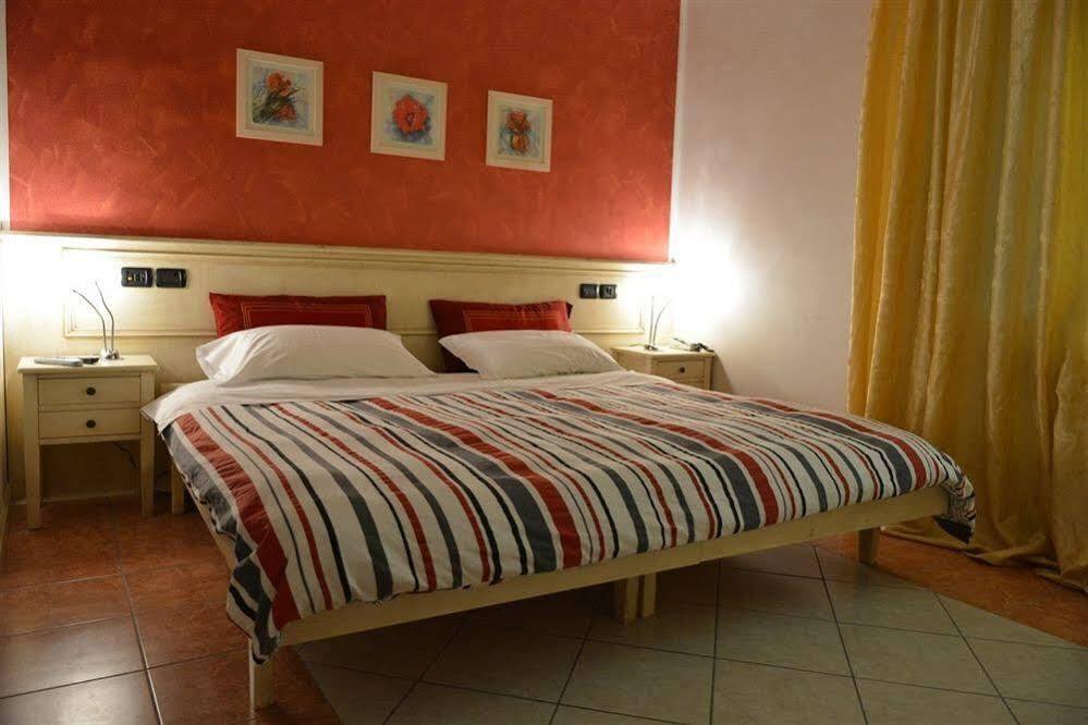Hotel Due Colonne Сан Бонифацио Экстерьер фото